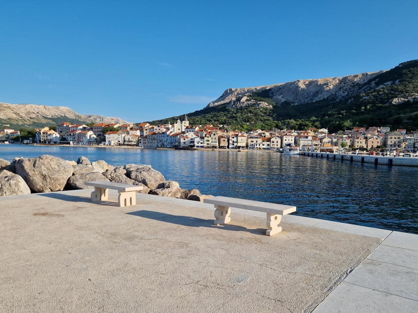 Apartments Karamarko Baška Exterior foto